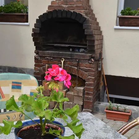 Barbeque House *